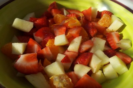 Врач Калинчев заявил, что употребление только овощей и фруктов ведет к ожирению