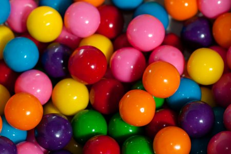 Педиатр Османов назвал допустимое для детей количество конфет за день