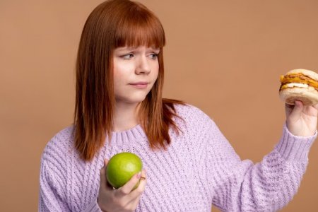 Диетолог Белоусова назвала основные причины подросткового ожирения