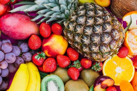 Нутрициолог Мансурова объяснила, какие фрукты можно есть на диете