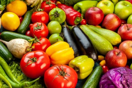Диетолог Тихомирова назвала заболевания, при которых опасно есть сырые овощи