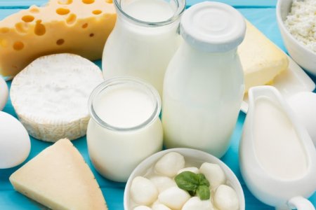 Диетолог Соломатина объяснила, когда пожилым людям не стоит пить молоко