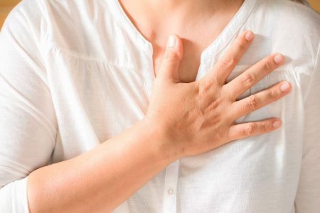 Врач Драпкина назвала стресс из-за домашних дел среди факторов инфаркта у женщин