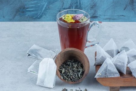 Терапевт Якушев рекомендовал не заваривать чай несколько раз из-за риска кишечной инфекции