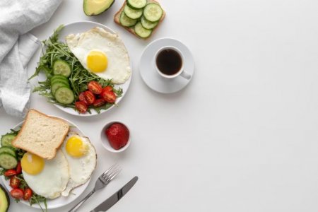 Врач-диетолог Сидорова рассказала, какой завтрак вредит печени