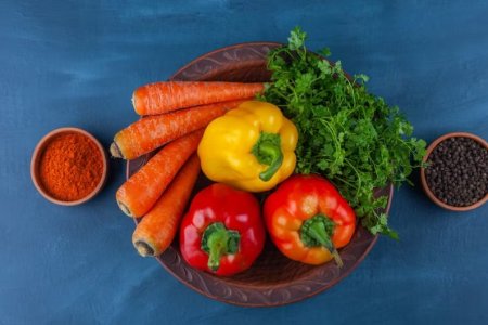 Диетолог Водолазкая заявила, что перец и шпинат помогут повысить иммунитет осенью